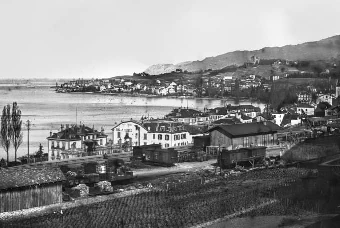 1875 — Fondation du Bazar Suisse