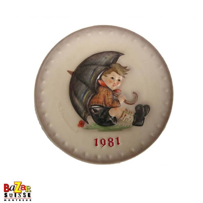 Assiette Hummel 1981 - enfant sous un parapluie